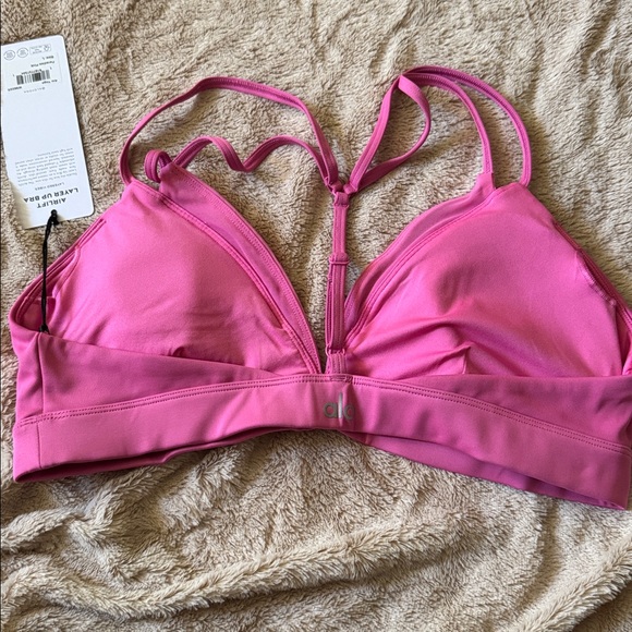 NWT Alo yoga layer up bra - Picture 3 of 3